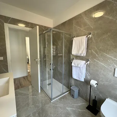 Deluxe - Free Parking *