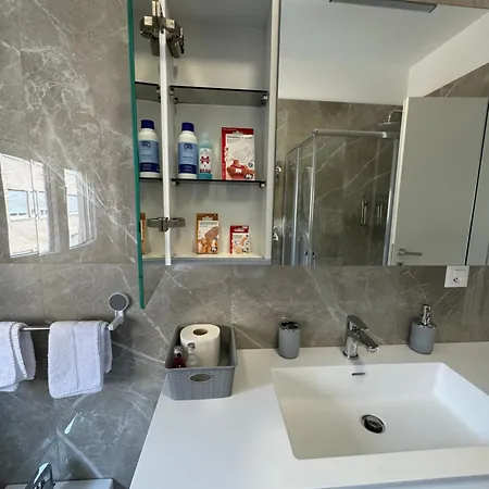 Deluxe - Free Parking 루가노